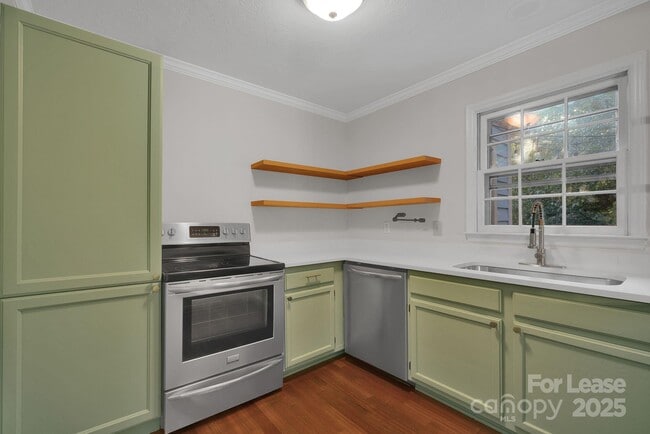 Building Photo - 3300 Selwyn Farms Ln