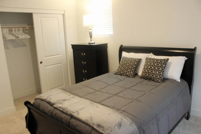 Building Photo - 15980 Mavericks Ln