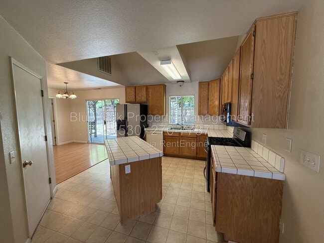 Building Photo - 2732 Revere Ln