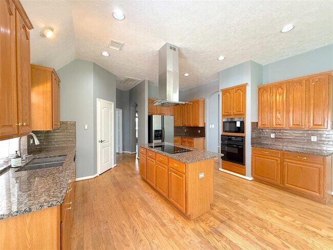 Building Photo - 4231 Lake Terrace Ct
