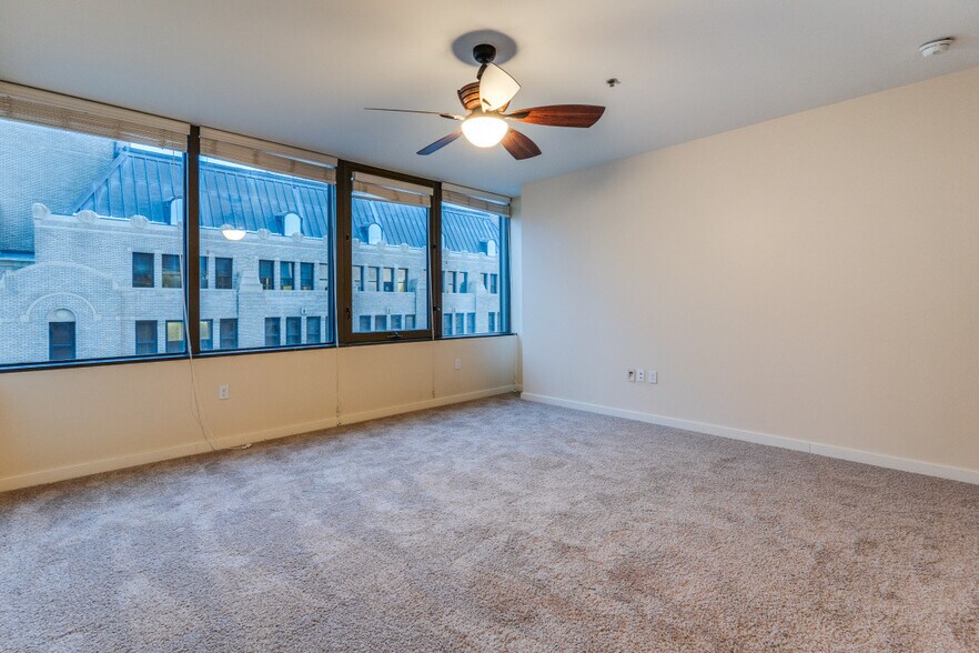 primary suite with skyline view - 1200 Main St
