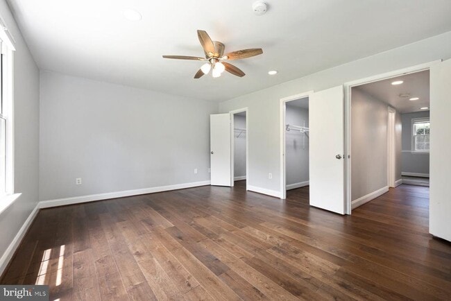 Building Photo - 702 Quince Orchard Blvd