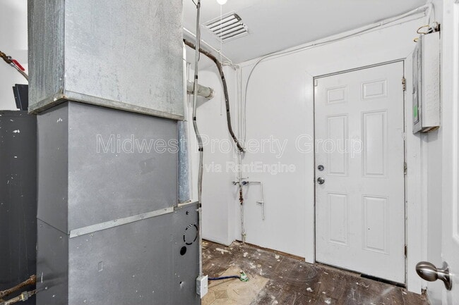 Building Photo - 2352 Rockdale Ave