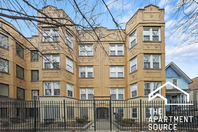 Building Photo - 3428 W Parker Ave