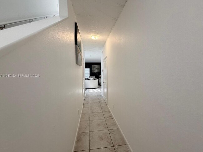 Building Photo - 4002 NW 11th Ct