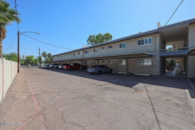 Building Photo - 1111 E Turney Ave