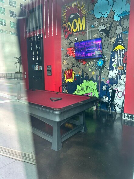 Building Photo - 690 SW 1st Ct