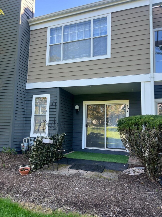 Building Photo - 131 Bonney Ct