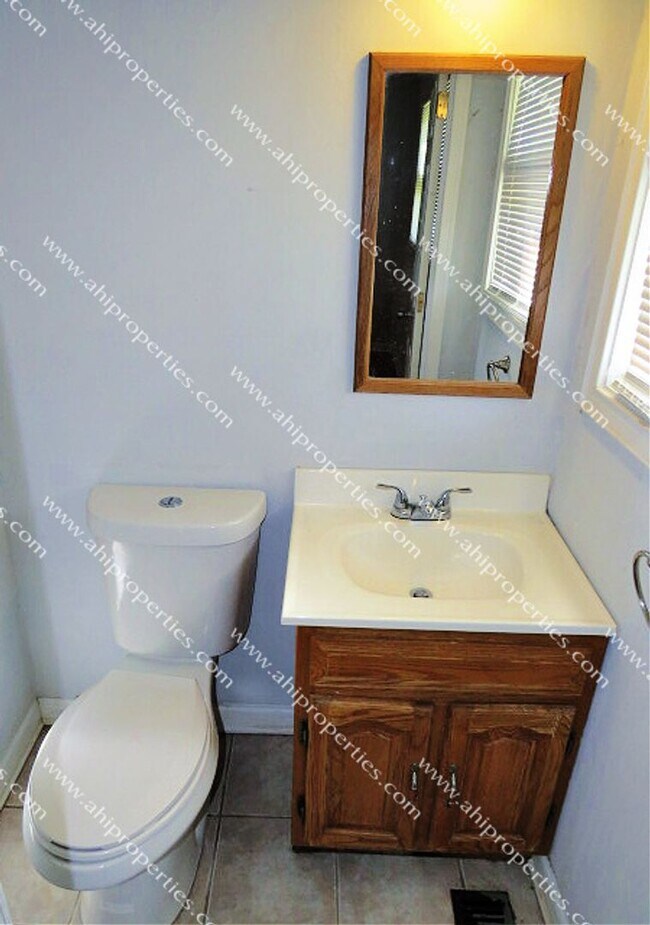 Building Photo - 505 Mastin Lk Rd NW