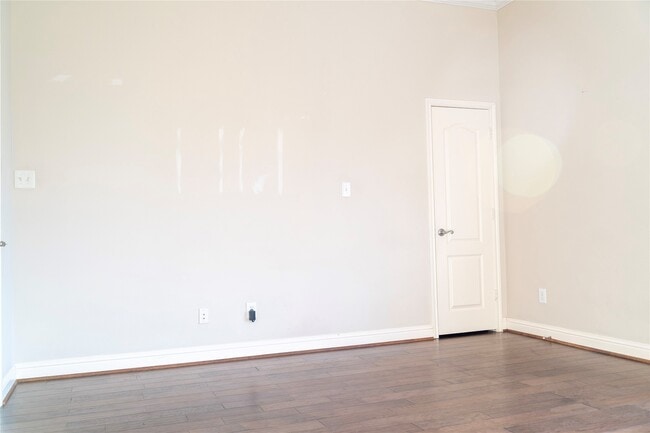 Building Photo - 1419 Colorado St