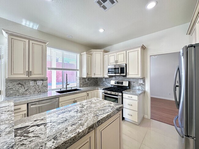 Building Photo - Cypress In The Hills At Summerlin By Lewis Homes