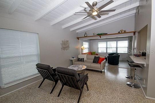 Building Photo - 2832 Bay St