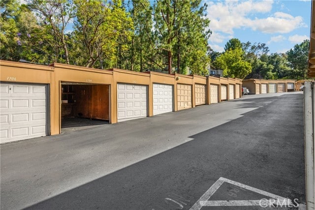 Building Photo - 22709 Lakeway Dr