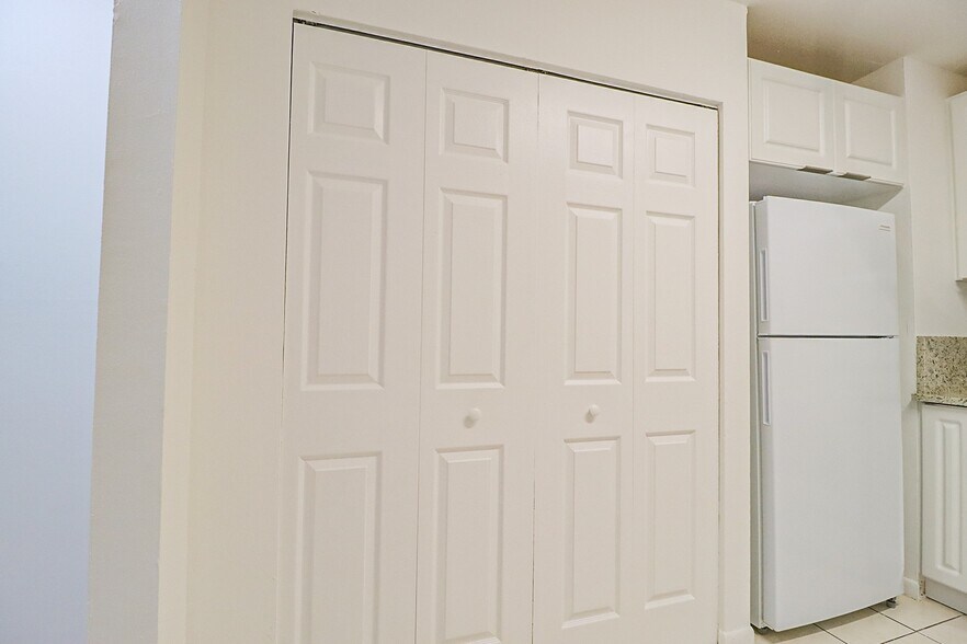 Building Photo - 3453 NW 44th St