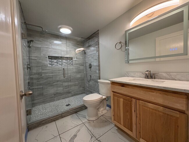Building Photo - 3230 Onyx St