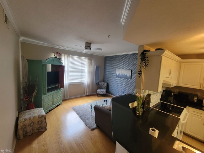 Building Photo - 1 br, 1 bath Condo - 501 Knights Run Avenu...