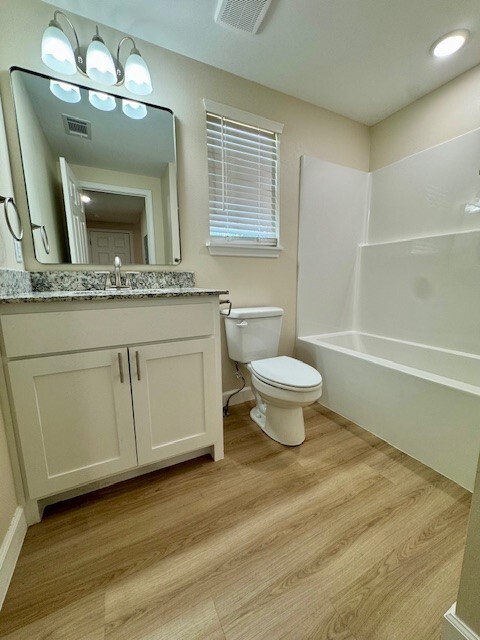 Building Photo - 702 E Johnson Ave