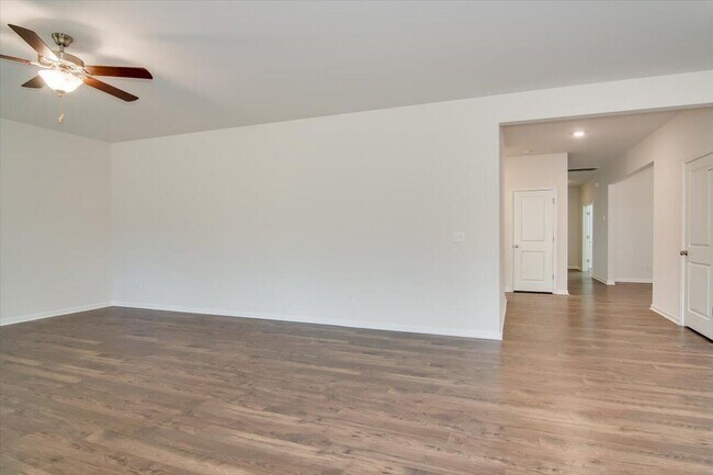 Building Photo - 6242 High Top Ln