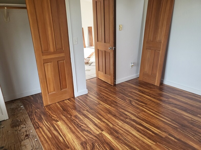 Building Photo - 284 Watershed Rd