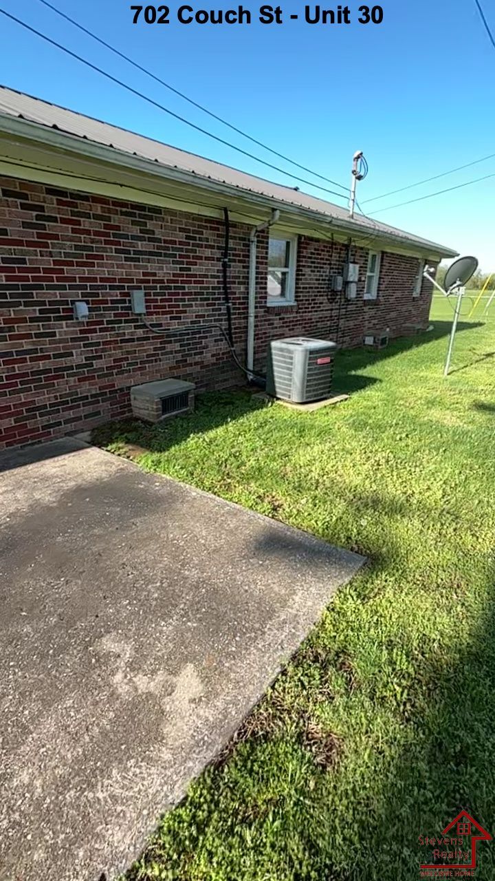 Building Photo - 415 Pinecrest St