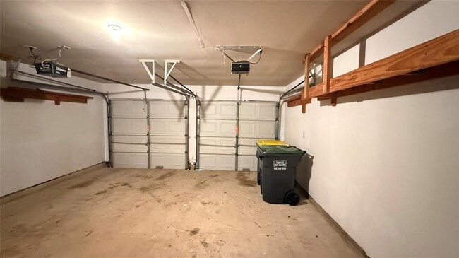 Building Photo - 4919 Lochman Ln