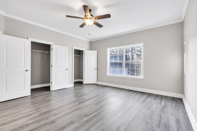 Building Photo - Beautiful 3BR/2BA in Travelers Rest with Granite Kitchen & Cozy Fireplace $2275/mo rent**