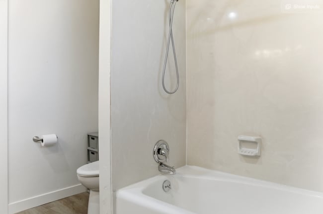 Building Photo - 4787 N Canyon Rd