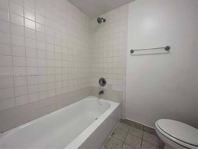 Building Photo - 4334 NW 9th Ave