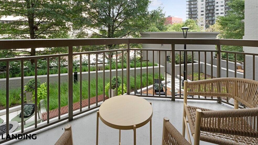 Building Photo - 1221 S Eads St