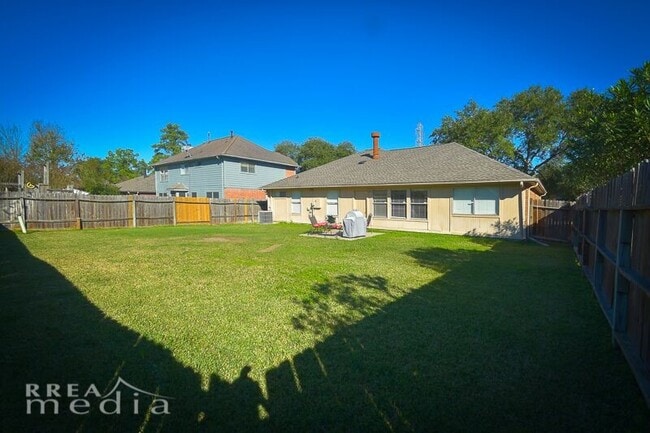 Building Photo - 19723 Glenfinch Ln