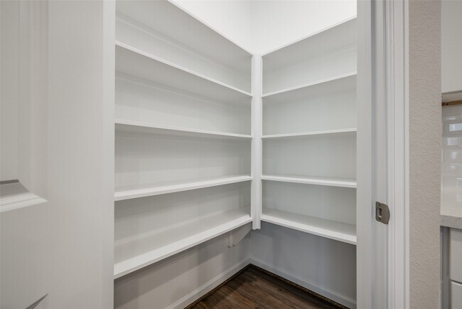 Building Photo - 123 Pk Pl Cir