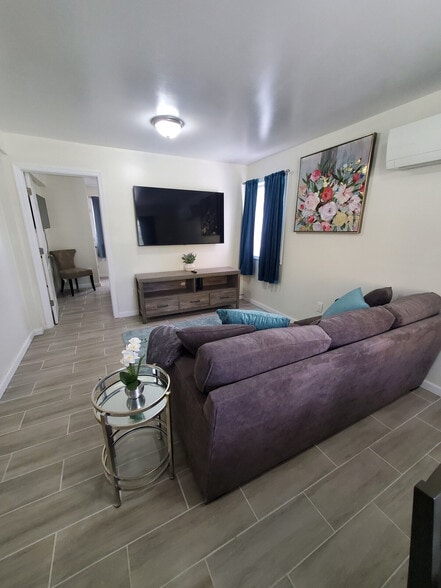 Building Photo - 541 S 9th Ave