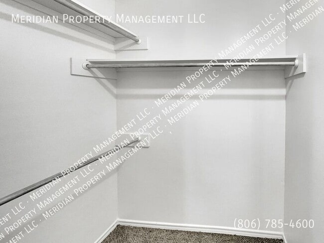 Building Photo - 522 N Chicago Ave