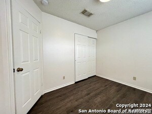 Building Photo - 6027 Walnut Mill Dr