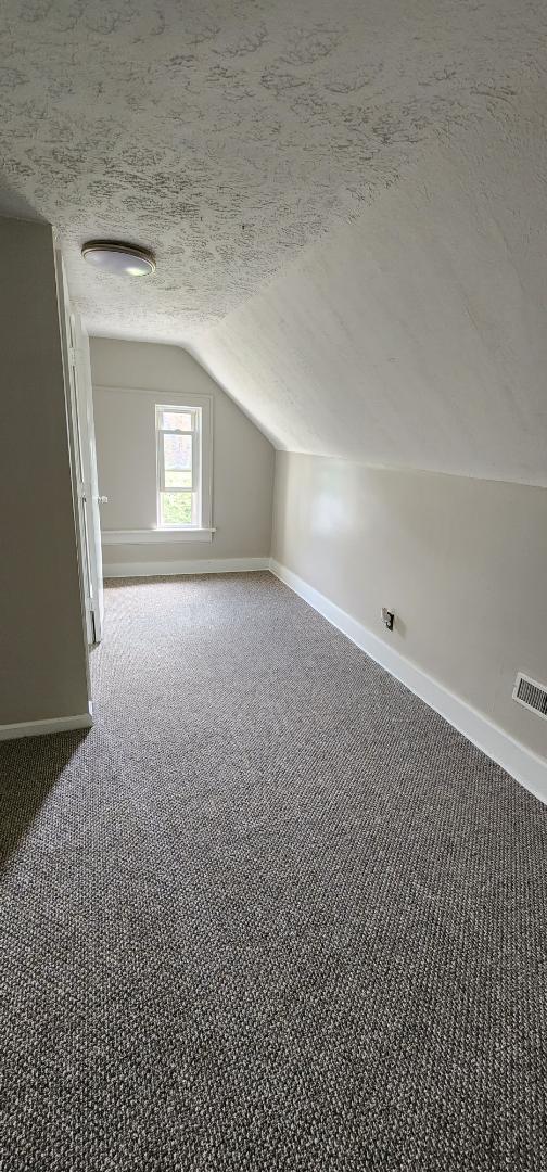 Building Photo - 165 Oak Park Dr