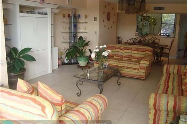 Building Photo - 2767 Carambola Cir S