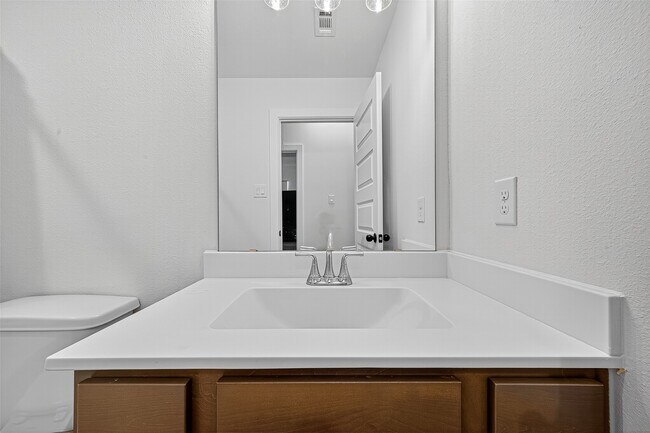 Building Photo - 8735 Flounder Rosa Ln