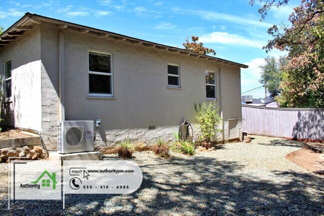Building Photo - 2651 Foothill Blvd