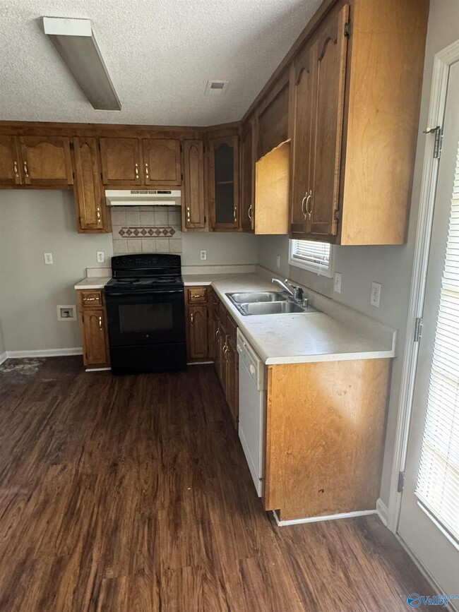 Building Photo - 126 Yellow Poplar Ln