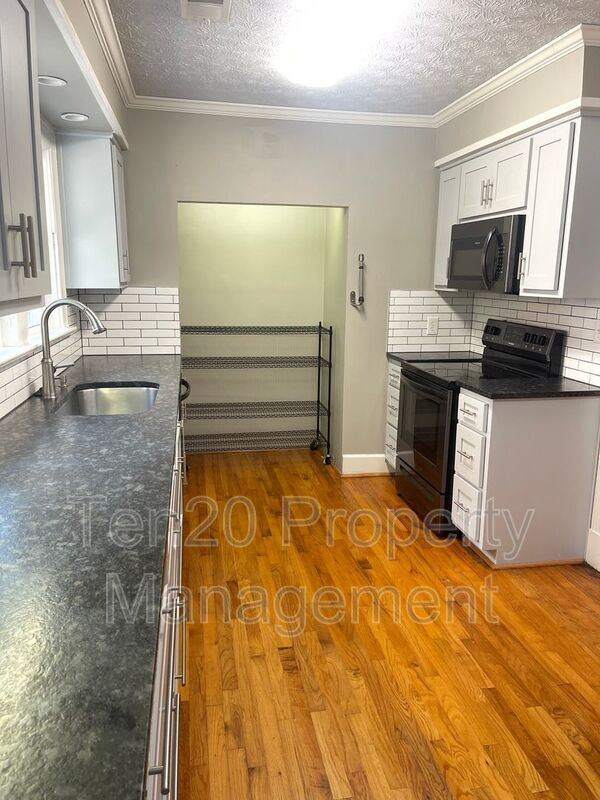 Building Photo - 1515 30th St