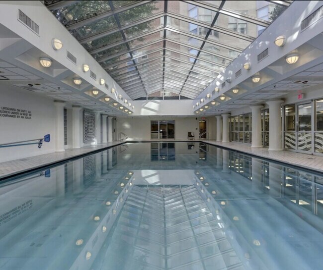 Building Photo - 699 E Street Northwest-SI ID1340525P