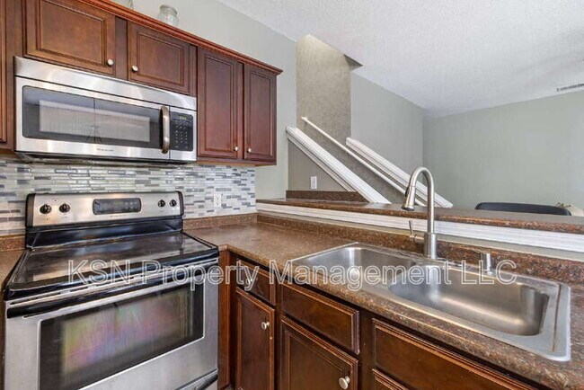 Building Photo - 13 Orchid Ln