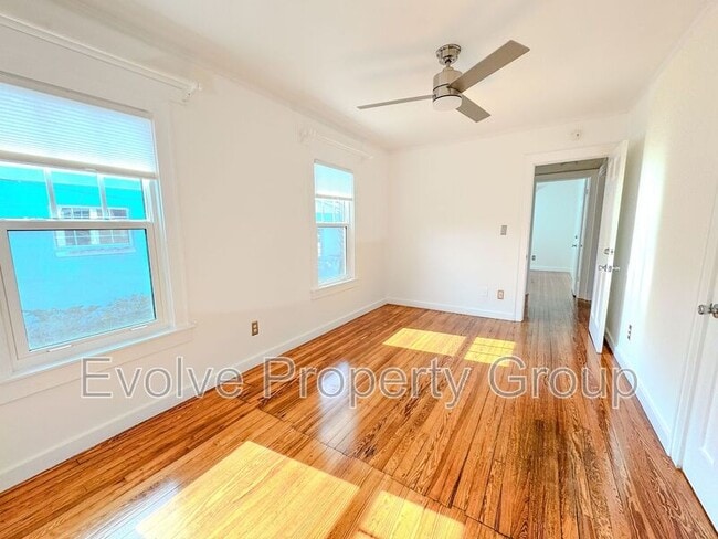 Building Photo - 931 Shine Ave