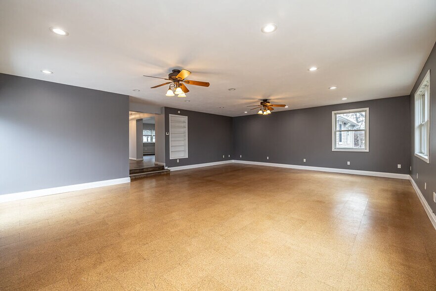 Building Photo - 4559 Makyes Rd
