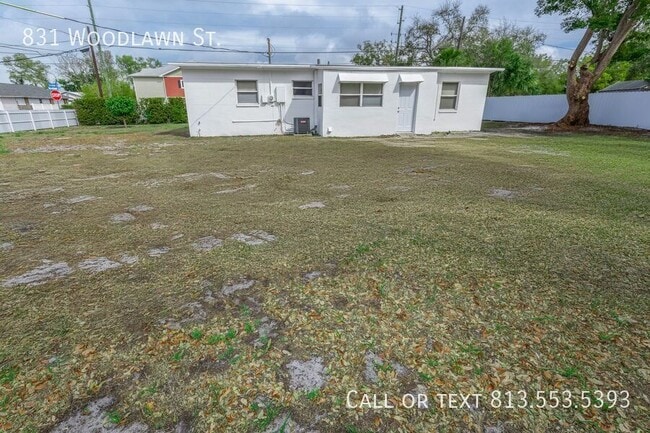 Building Photo - 831 Woodlawn St