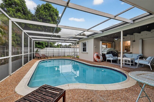 Building Photo - 1820 N 56th Ave