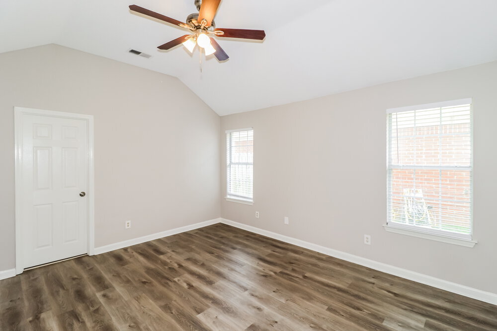 Building Photo - 10000 Houston Birch Dr