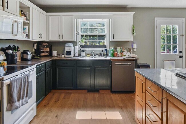 Building Photo - 795 Sugarcane Way