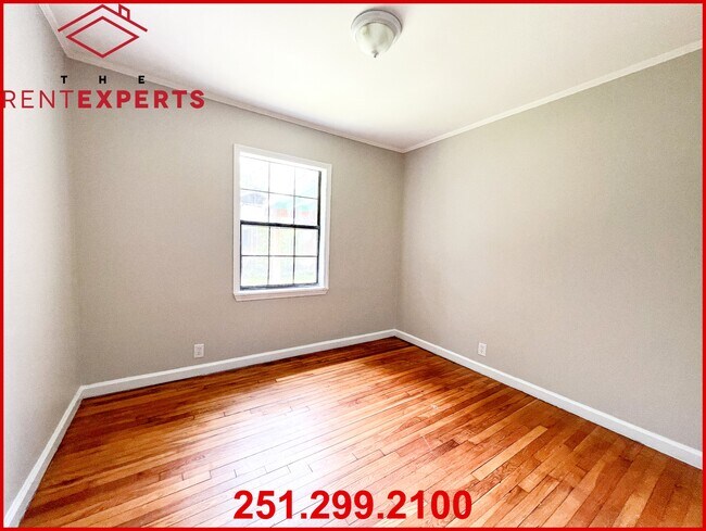 Building Photo - 3015 Farcott St