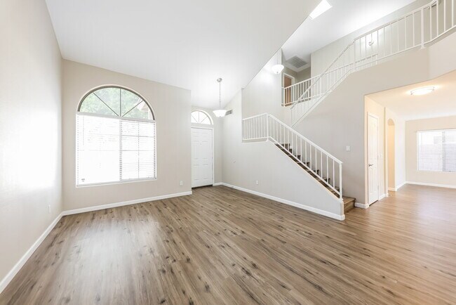 Building Photo - 8557 W Voltaire Ave